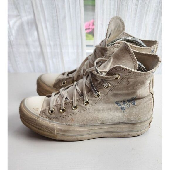 Converse Women's Size 8 High Tops w/ Butterfly Design - Picture 4 of 6